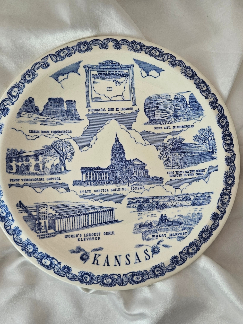 Vernon Kilns 1940s- 50s Kansas Blue and White Decorative Collector Plate